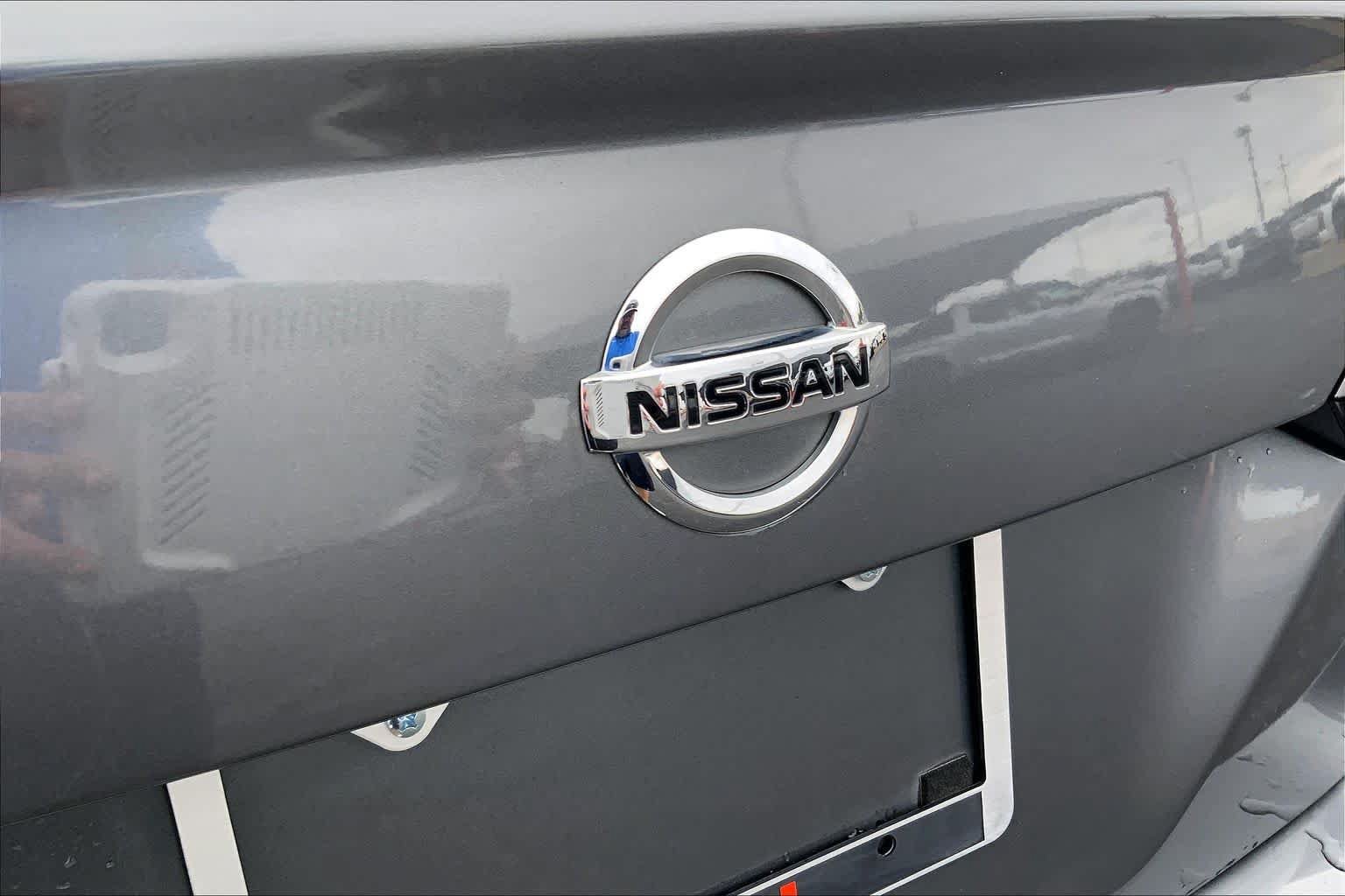 Used 2021 Nissan Versa S FWD image 31