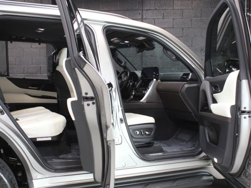 Used 2023 Lexus LX 600 4WD w/ Appearance Package image 38