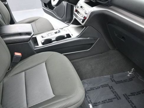 Used 2023 Ford Explorer XLT image 20