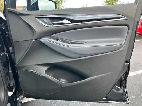 Used 2024 Buick Enclave Essence w/ Sport Touring Edition image 18