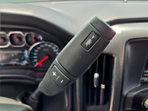 Used 2018 Chevrolet Silverado 1500 LT w/ All Star Edition RWD image 21