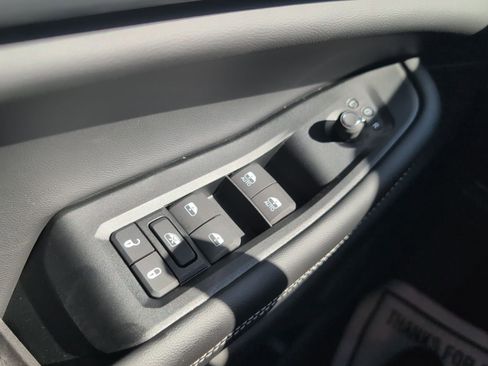 New 2025 Jeep Grand Cherokee L Altitude image 14