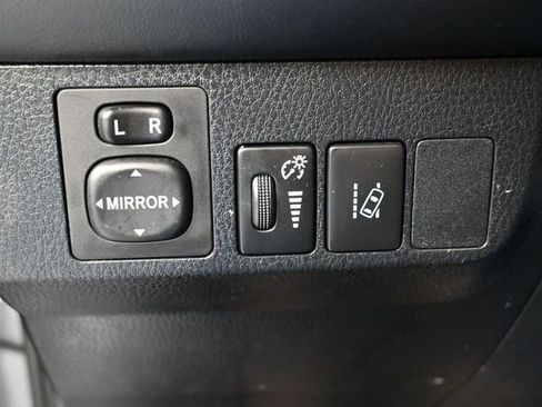 Used 2018 Toyota RAV4 XLE image 25