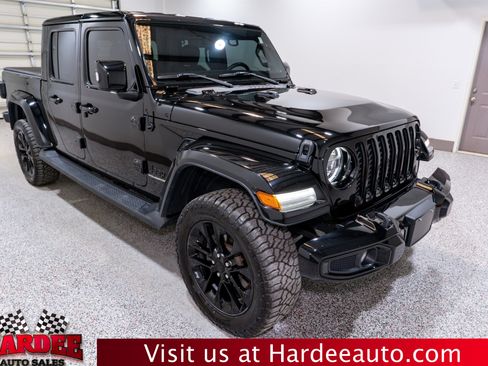 Used 2023 Jeep Gladiator Overland image 6