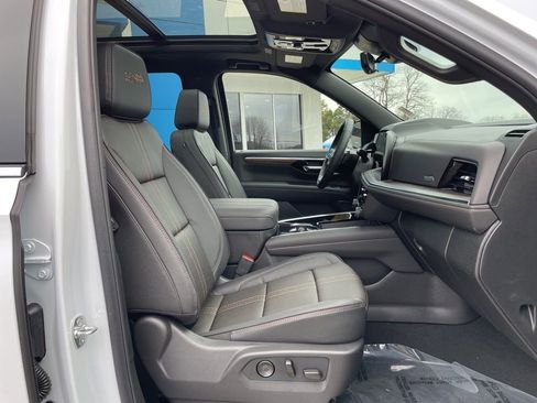 New 2026 Chevrolet Suburban High Country AWD/4WD image 27