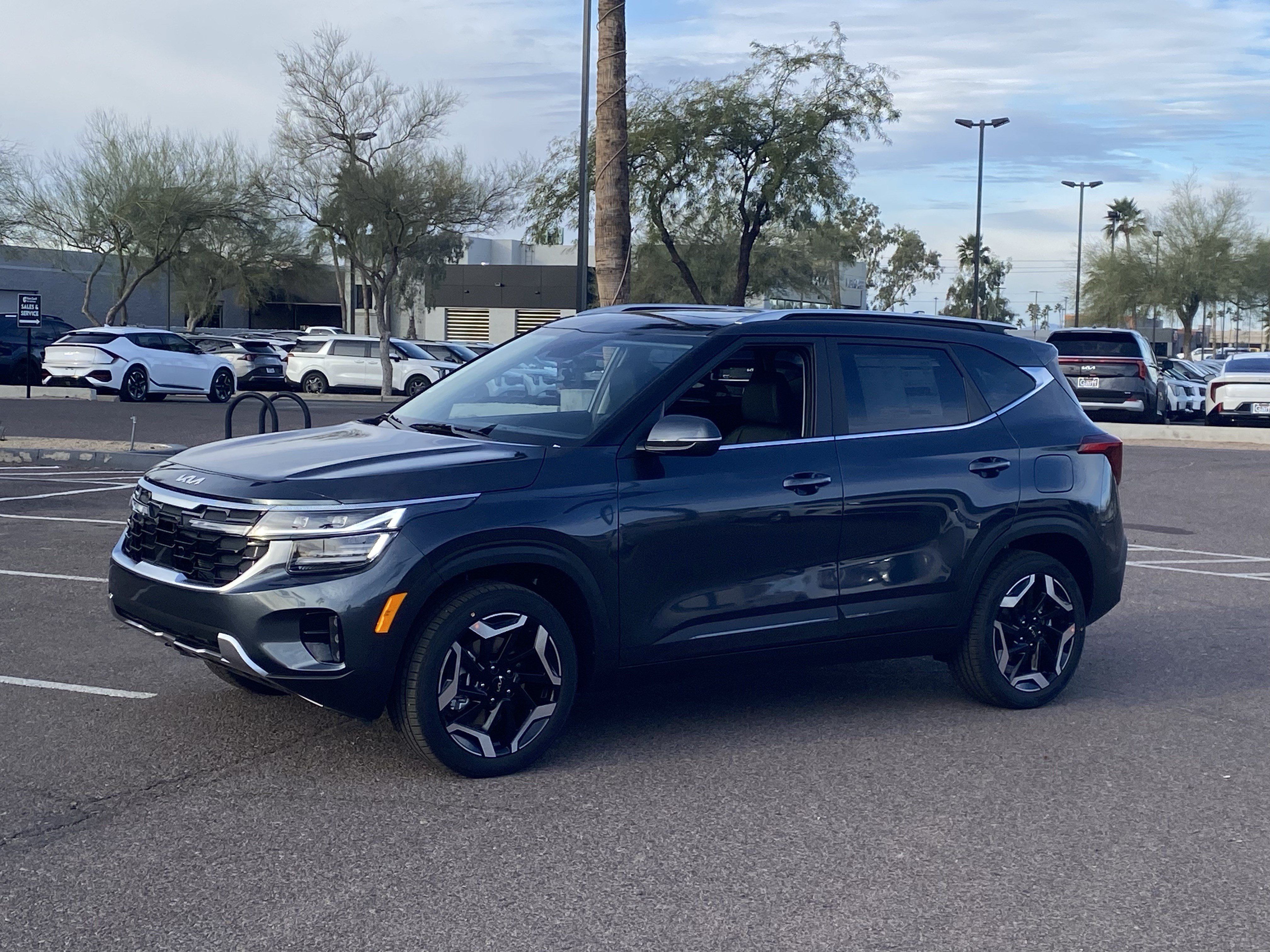 New 2026 Kia Seltos SX w/ SX Sunroof Package AWD/4WD image 6