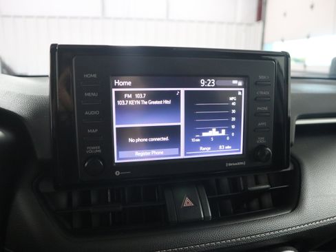 Used 2022 Toyota RAV4 LE image 31