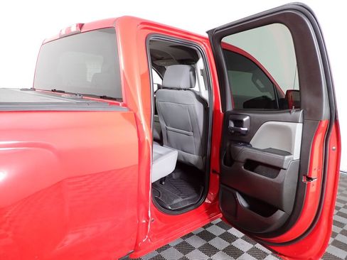 Used 2018 Chevrolet Silverado 1500 Custom w/ Custom Convenience Package RWD image 35