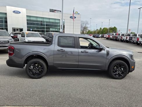 New 2026 Ford Maverick Lariat w/ Black Appearance Package AWD/4WD image 44