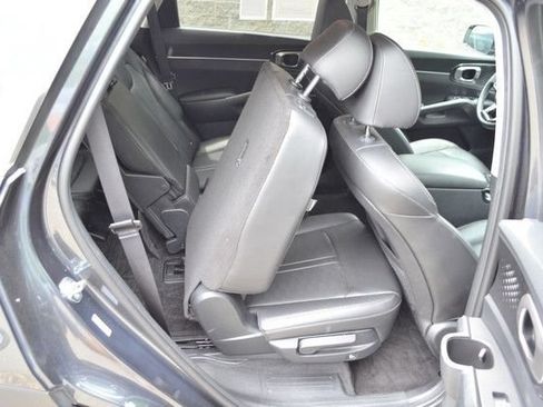 Used 2024 Kia Sorento S AWD/4WD image 39