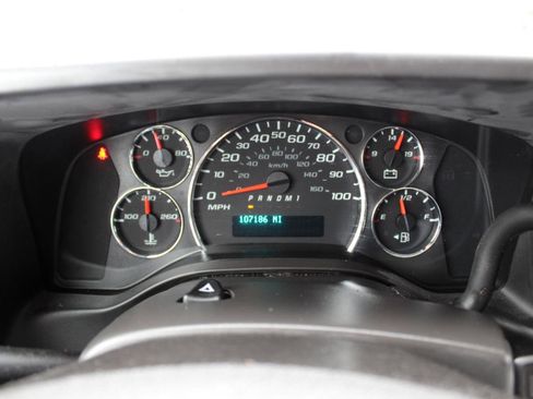Used 2019 Chevrolet Express 2500 w/ Driver Convenience Package RWD image 14