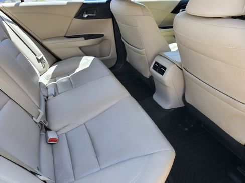 Used 2015 Honda Accord EX-L image 37