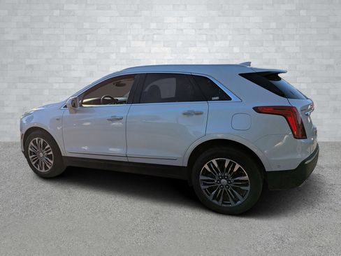 Used 2017 Cadillac XT5 Premium Luxury w/ Driver Assist Package image 7