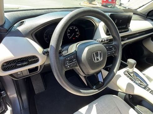 Used 2023 Honda HR-V LX image 31