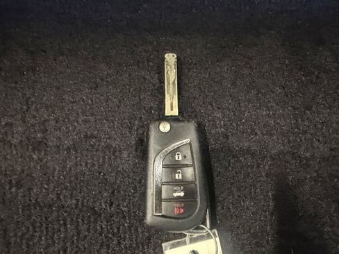 Used 2023 Toyota Camry SE FWD image 29