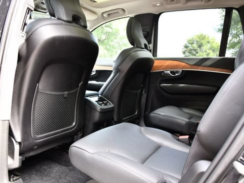Certified 2024 Volvo XC90 B6 Plus AWD/4WD image 15