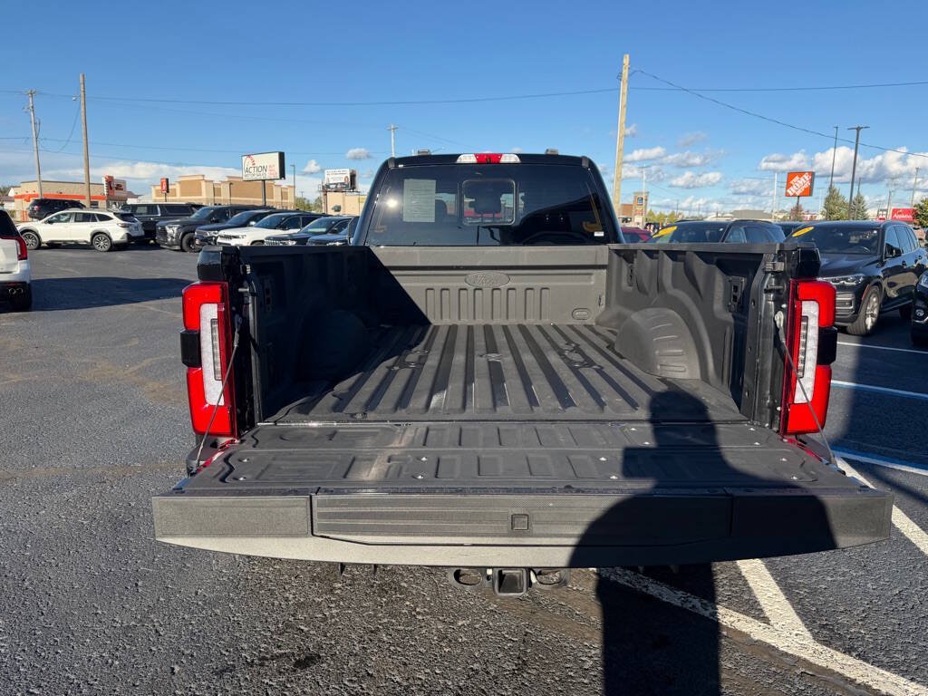 Used 2025 Ford F450 Platinum w/ FX4 Off-Road Package AWD/4WD image 46