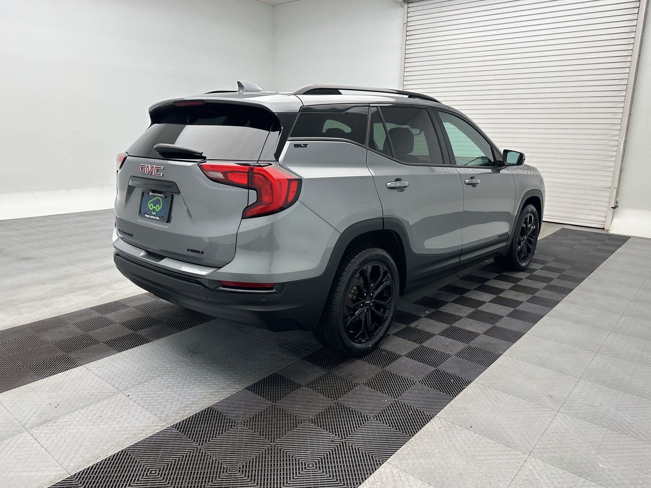 Certified 2020 GMC Terrain SLT w/ Preferred Package AWD/4WD image 9