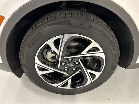 Used 2026 Lincoln Nautilus Premier w/ Equipment Group 102A AWD/4WD image 8