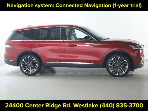 Certified 2025 Lincoln Aviator Reserve w/ Equipment Group 201A AWD/4WD image 11