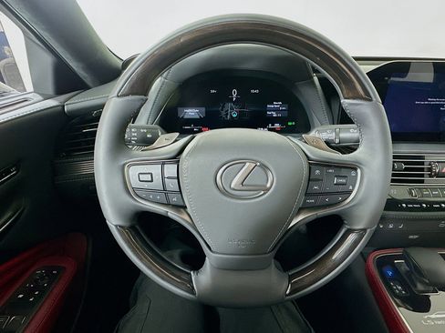 Used 2026 Lexus LS 500 AWD w/ Accessory Package (2T) image 11