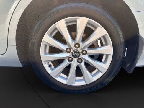 Used 2020 Toyota Camry LE image 22
