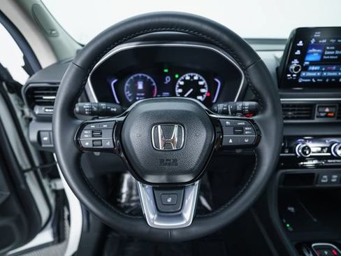 Used 2025 Honda Pilot Touring image 27