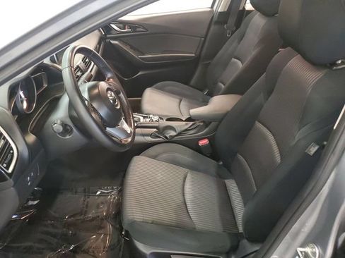 Used 2016 MAZDA MAZDA3 i Touring w/ Popular Equipment Package FWD image 10