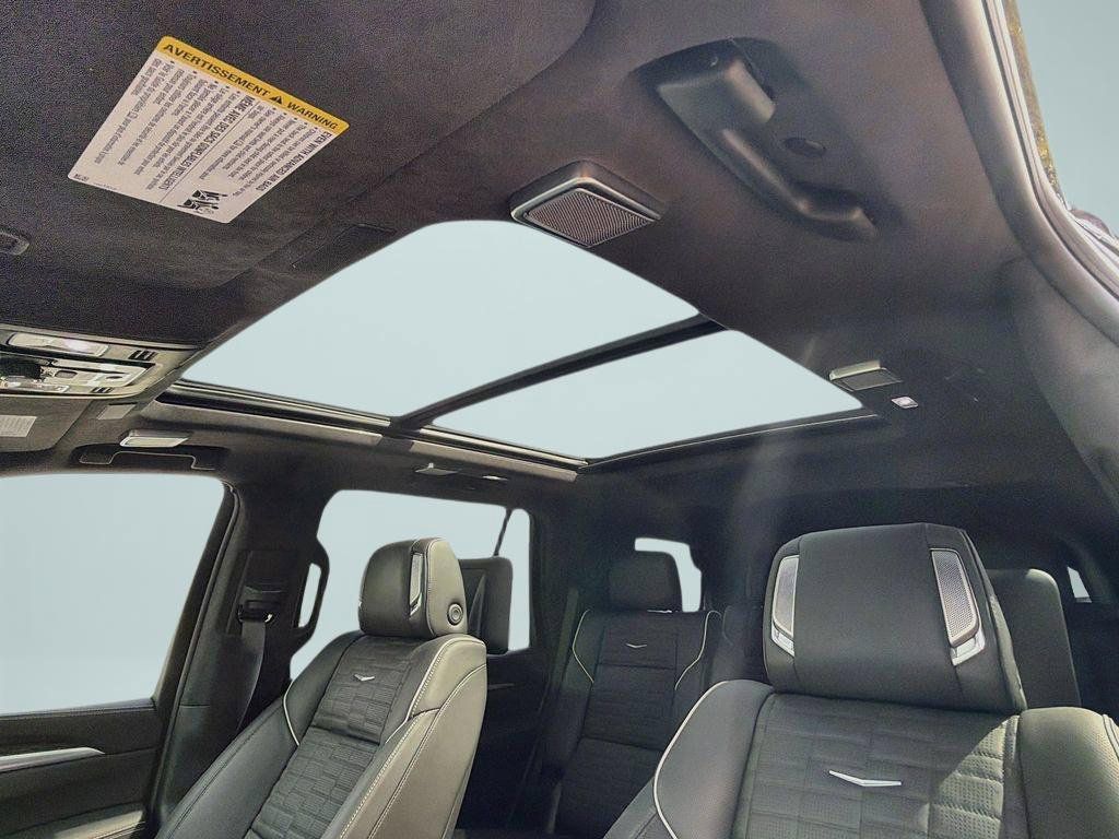 Used 2026 Cadillac Escalade Platinum Sport w/ LPO, ONYX Package AWD/4WD image 29