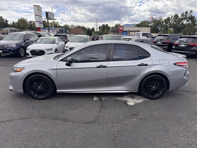 Used 2019 Toyota Camry SE FWD image 4