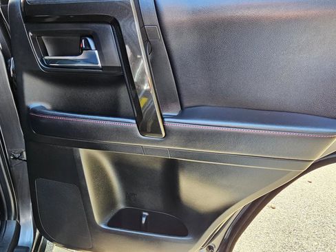 Used 2018 Toyota 4Runner TRD Off-Road Premium image 19