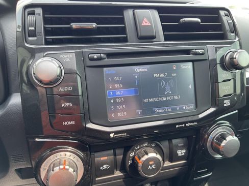 Used 2019 Toyota 4Runner TRD Off-Road Premium AWD/4WD image 30