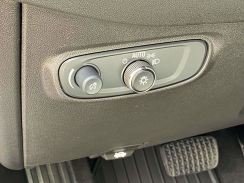 Certified 2024 Chevrolet Equinox LS w/ LS Convenience Package image 10