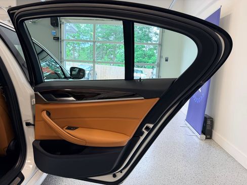 Used 2019 BMW 530i w/ Premium Package RWD image 29