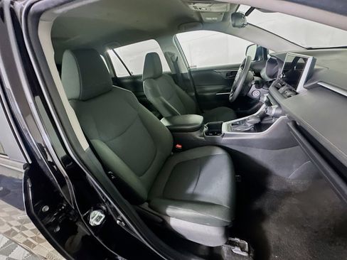 Used 2024 Toyota RAV4 LE image 29