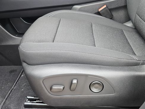 New 2026 Chevrolet Traverse LT FWD image 17