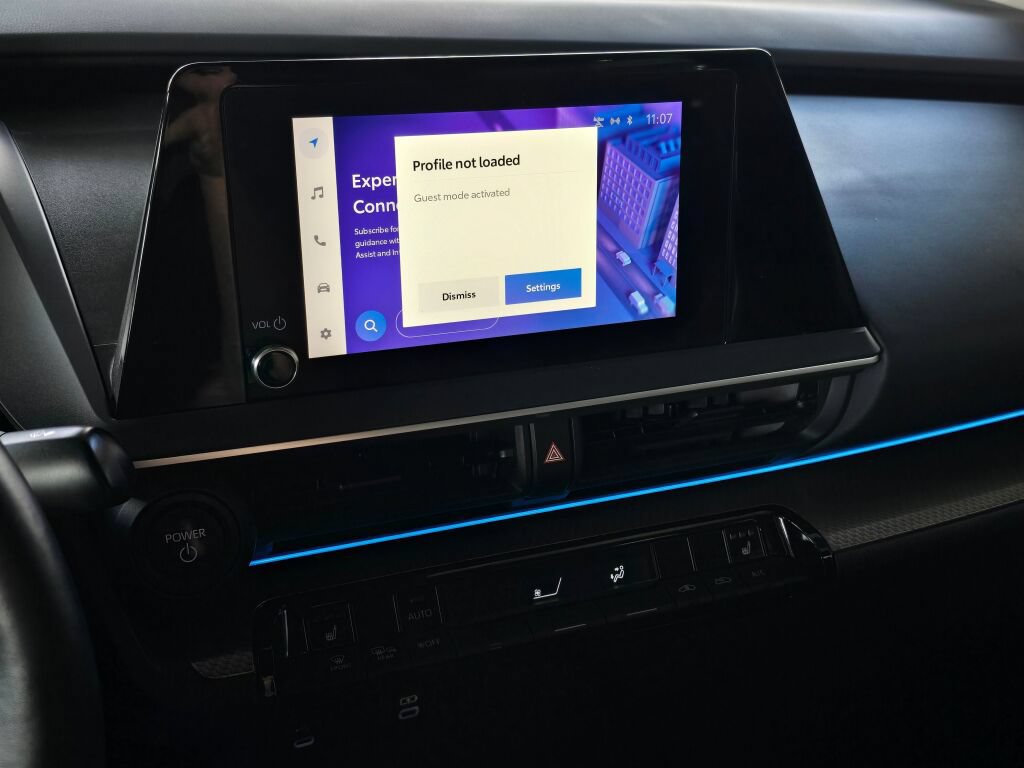 Used 2024 Toyota Prius XLE FWD image 19