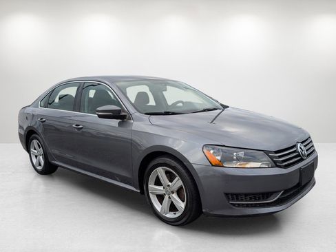 Used 2013 Volkswagen Passat 2.5 SE image 3