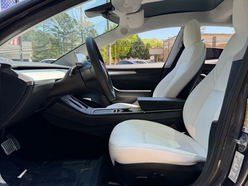 Used 2022 Tesla Model 3 Performance image 25