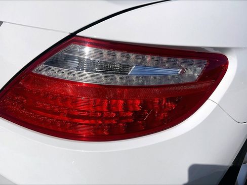 Used 2014 Mercedes-Benz SLK 350 image 21