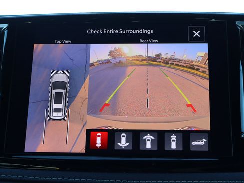 New 2025 Chrysler Pacifica Limited image 27