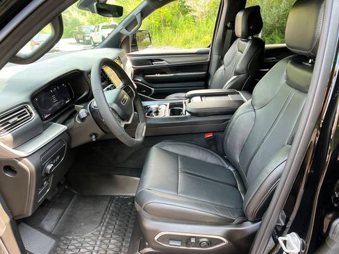 Used 2026 Jeep Grand Wagoneer 4WD w/ Quick Order Packge 29V Upland image 9