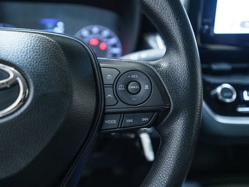 Used 2025 Toyota Corolla LE FWD image 19