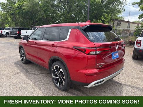 Used 2024 Mitsubishi Outlander SE image 4
