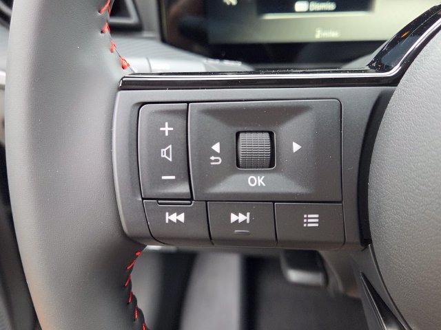 New 2027 Nissan Kicks SR w/ Cold Weather Package FWD image 25