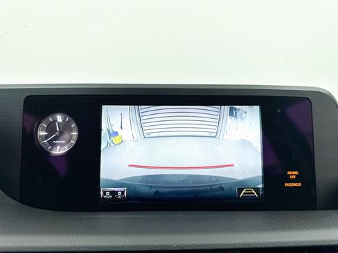 Used 2020 Lexus ES 300h w/ Premium Package image 8