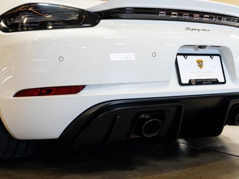 Used 2021 Porsche 718 Boxster Spyder image 34