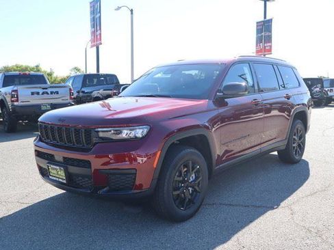 New 2024 Jeep Grand Cherokee L Laredo AWD/4WD image 7