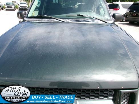 Used 2004 Ford Explorer Sport Trac XLS AWD/4WD image 25