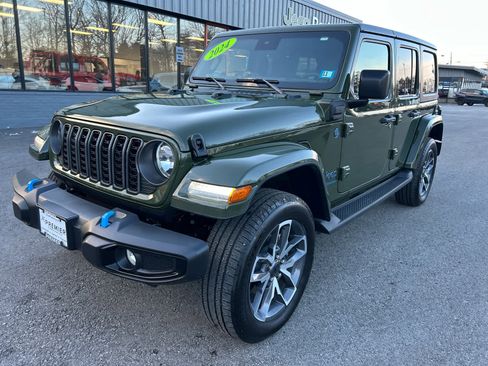 Used 2024 Jeep Wrangler Sport S w/ Convenience Group image 15